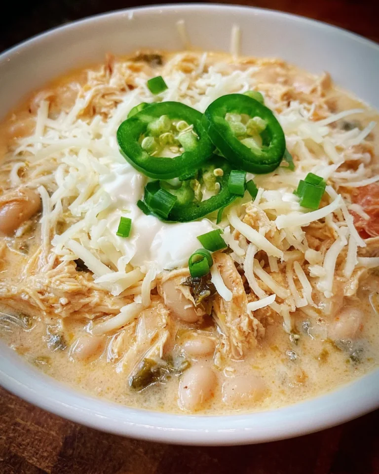 Creamy White Chili Recipe with Chicken